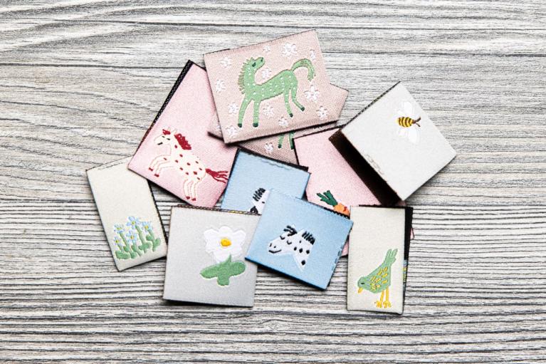Designer-Set Weblabel \"Of Horses and Flowers\" by Annika Klaas (Artikel-Nr. 9301)